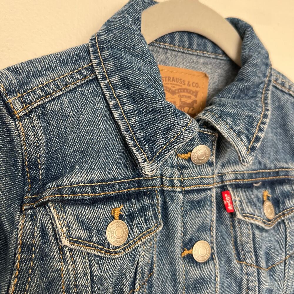 Levi’s Kids Denim Trucker Jacket Blue Cotton Classic Western Jean Jacket - Picture 4 of 10